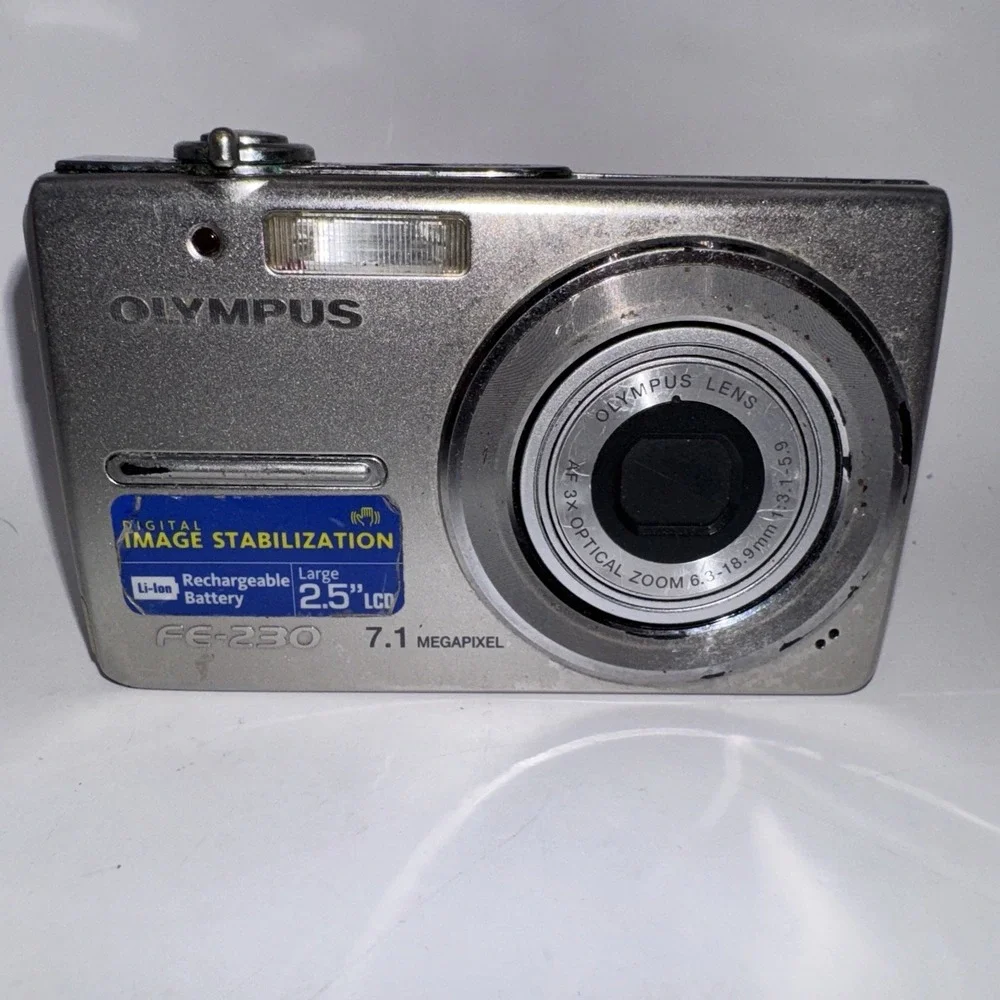 Olympus FE-230 Digital Camera 7.1 MP Point Shoot Silver 3x Zoom LCD As Is